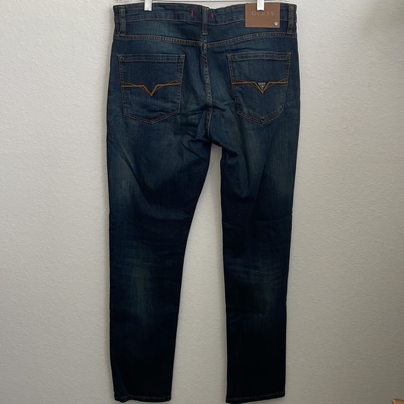 Guess Jeans - Picture 5 of 11
